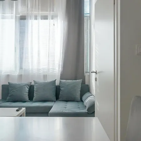 One-bedroom In The Center Of On A Quiet Street 5 Minutes To The Apartment Budva